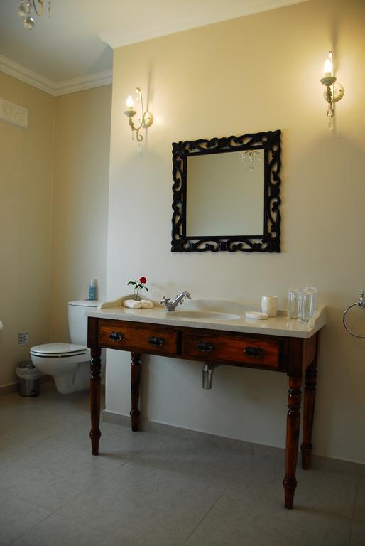 La Pension Guest House Oudtshoorn Habitación foto